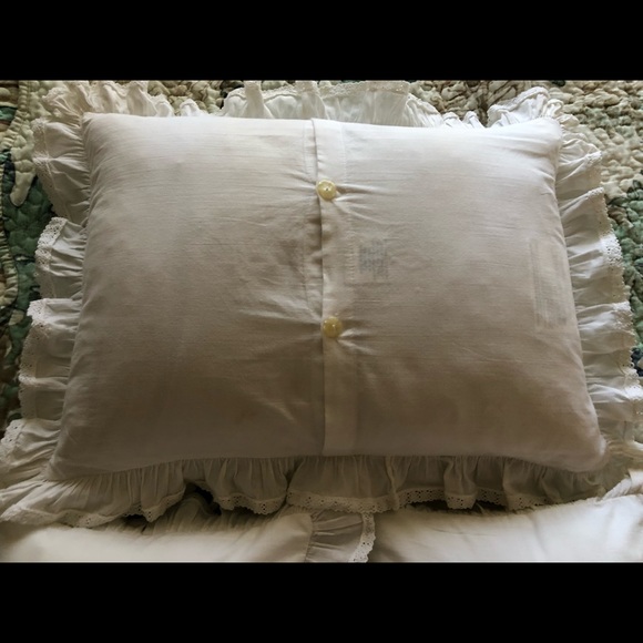 “Hugs”, “Kisses”, “PS I Love You”. Set of 3 Decorative Pillows. - Picture 6 of 8